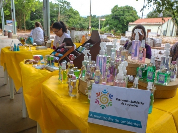 Estação Ferroviária recebe feira de economia solidária e banda Progresso Louveirense no sábado (19).jpg