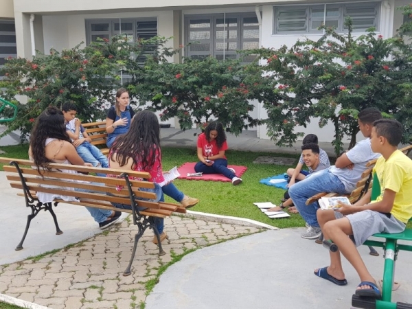 Prefeitura realiza reuniões em grupo auxiliando jovens e adolescentes (1).jpeg