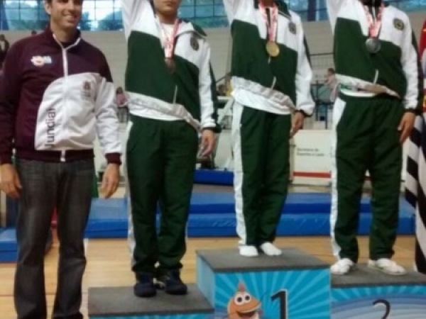 Ginastica artística masculina ganha três ouros, duas pratas e três bronzes na categoria livre (2).jpg