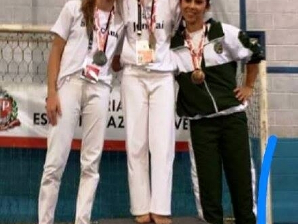 Capoeira Regionais bronze peso leve.jpg