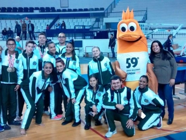 ginastica artistica com os mascotes.jpg