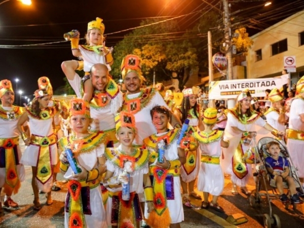 1ª NOITE DE CARNAVAL 87.jpg