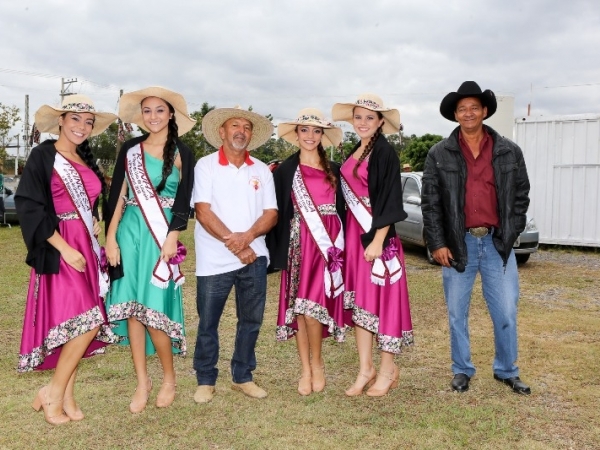 DESFILE DE CAVALEIROS 01.jpg