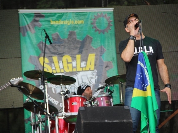 BANDA SIGLA 09.jpg