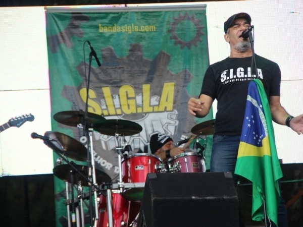 BANDA SIGLA 08.jpg