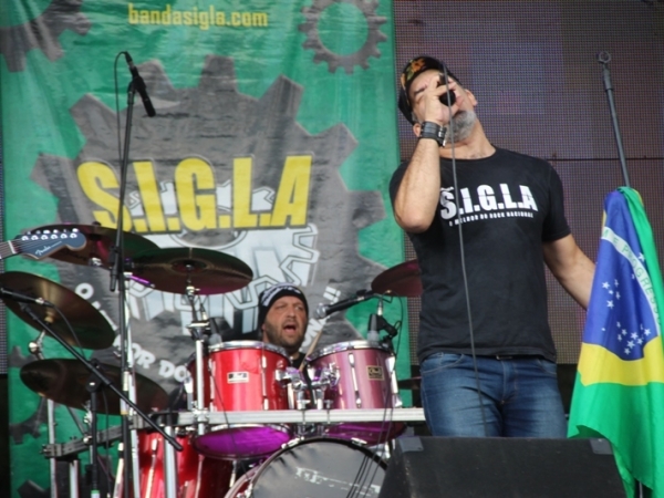 BANDA SIGLA 06.jpg