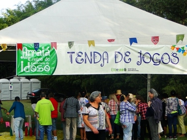 Arraiá do idoso 06.jpg