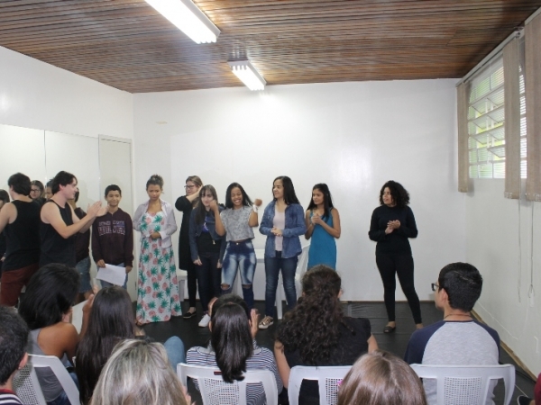 1ª apresentaçao com plateia teatro 01.jpg