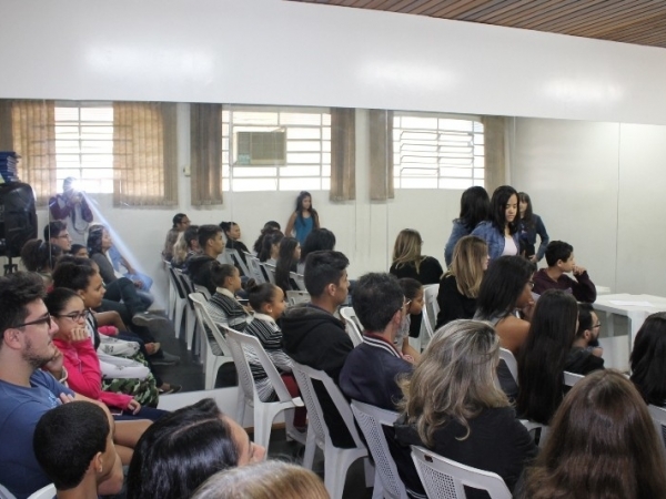 1ª apresentaçao com plateia teatro 02.jpg