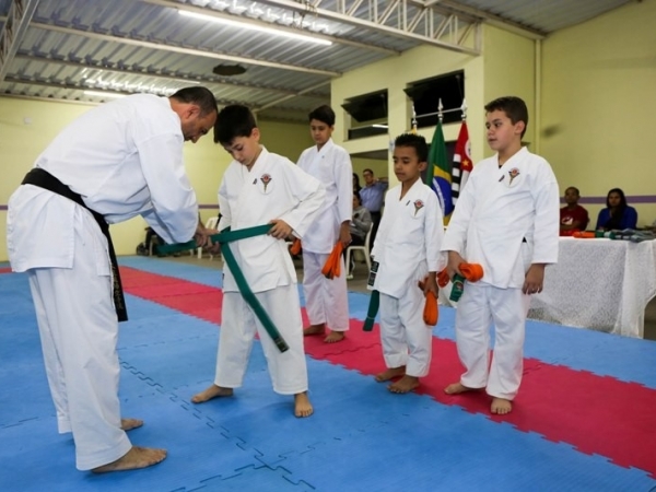 Troca de faixas Karate 13.jpg