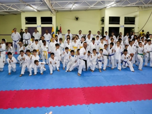 Troca de faixas Karate 21.jpg