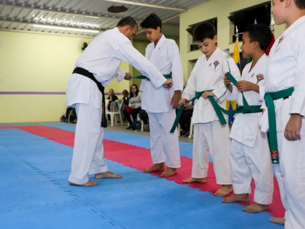 Troca de faixas Karate 10.jpg