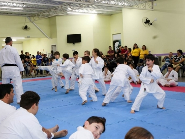 Troca de faixas Karate 17.jpg