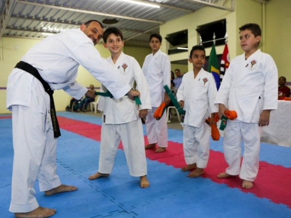 Troca de faixas Karate 12.jpg