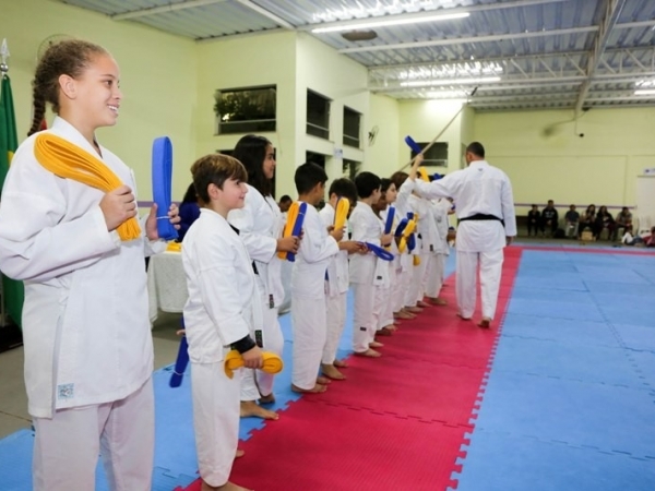 Troca de faixas Karate 14.jpg