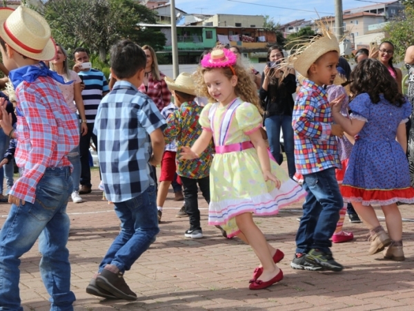 SÁBADO DE FESTAS JUNINAS 10.jpg