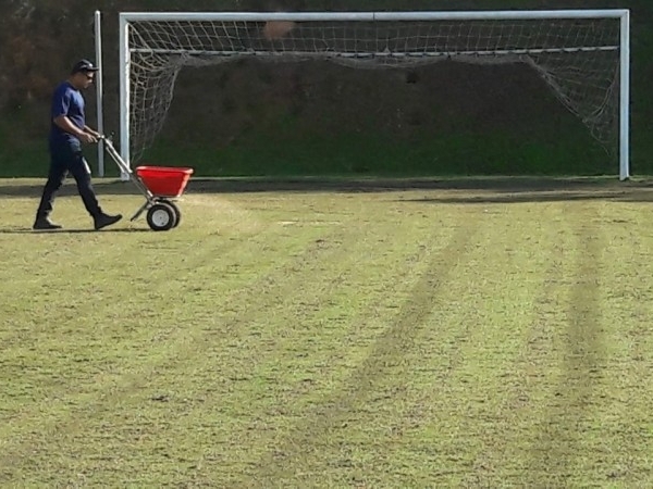 Manutenção do campo do CEIL 1.jpg