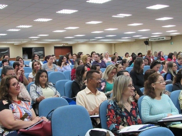 Louveira participa de elaboração do novo currículo escolar paulista 002.JPG