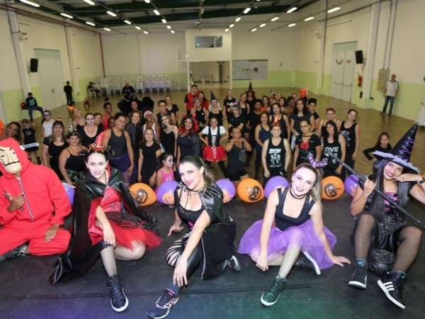 Halloween Zumba Party comemora Dia das Bruxas em noite de animação 0134.JPG