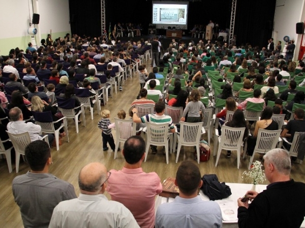 Baú do Tempo resgata história de Louveira com participação de moradores011.JPG