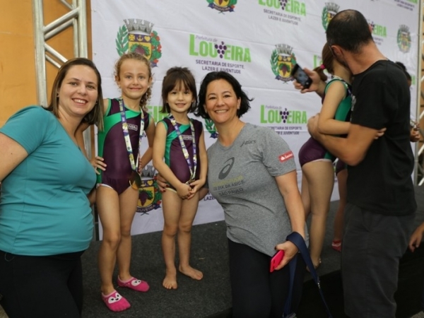 Torneio de ginástica artística reúne cerca de 250 alunos na Área de Lazer 016.JPG