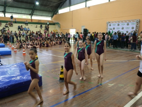 Torneio de ginástica artística reúne cerca de 250 alunos na Área de Lazer 028.JPG