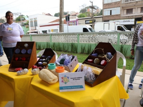 Feira solidária com produtos artesanais e orgânicos acontece no dia 9 no centro