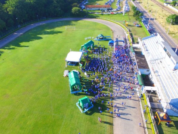 Corrida reúne cerca de 1.100 participantes e arrecada mais de 1 tonelada de alimentos 007.png