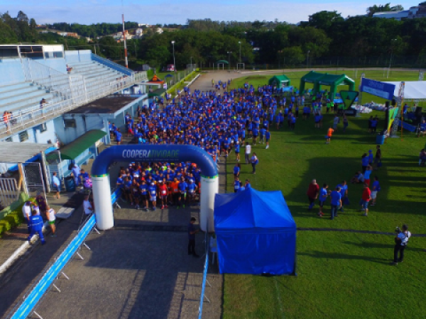 Corrida reúne cerca de 1.100 participantes e arrecada mais de 1 tonelada de alimentos 005.png