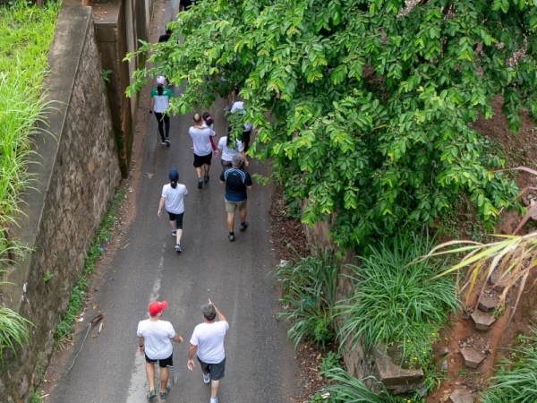 Caminhada contra o sedentarismo aconteceu neste domingo.jpg