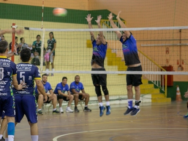 Geração 2 mil e Rezende são campeões do campeonato municipal de voleibol 009.jpg