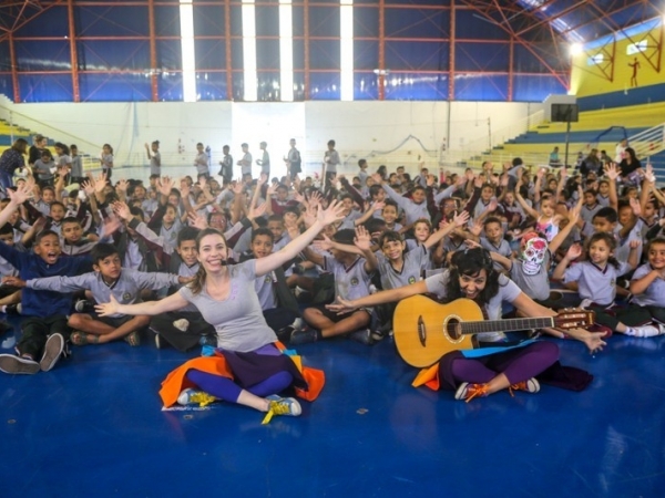 Alunos da Rede Municipal prestigiam apresentação teatral no CEIL Bairro 07.jpg