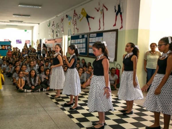 Secretaria Municipal de Educação realiza eventos da Prova Louveira e Projeto Ler e Escrever09.jpg