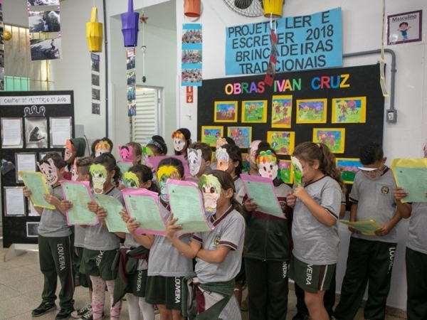 Secretaria Municipal de Educação realiza eventos da Prova Louveira e Projeto Ler e Escrever012.jpg