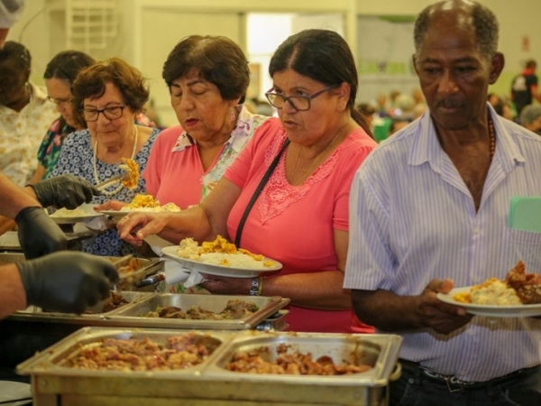 Almoço de encerramento de ano do CCI reúne mais de 400 pessoas013.jpg