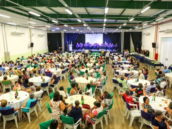 Almoço de encerramento de ano do CCI reúne mais de 400 pessoas018.jpg