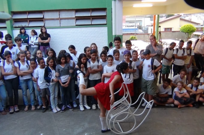 Escolas de Louveira recebem "Apresentação Circense"